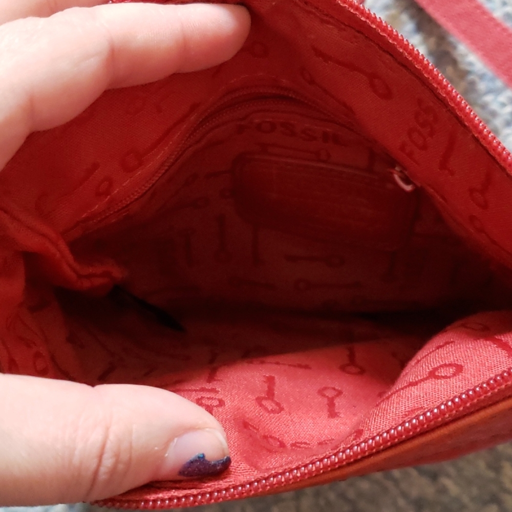 Fossil Crossbody - Picture 3 of 4
